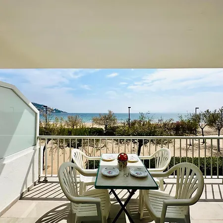 Global Immo 2121 Alexandra Roses